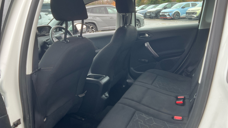 Peugeot 2008 1.2 VTi Active 5dr Petrol Estate